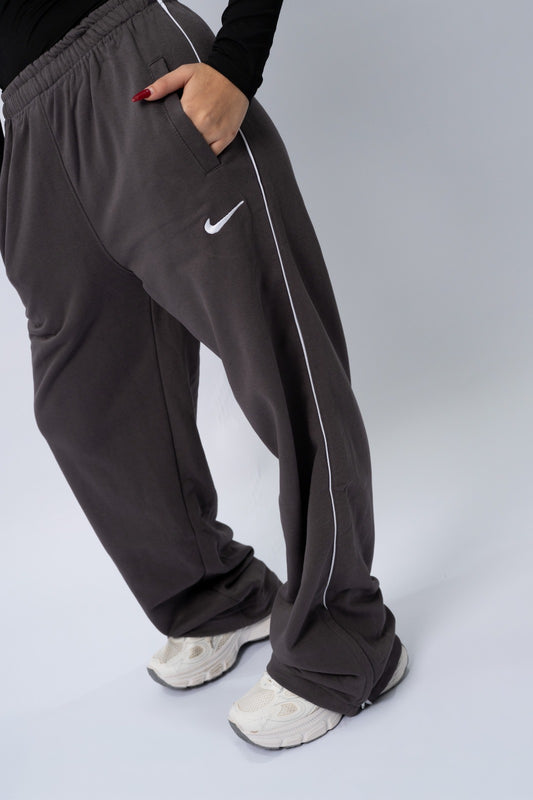 Nike Mirror Sweatpants(Gray)