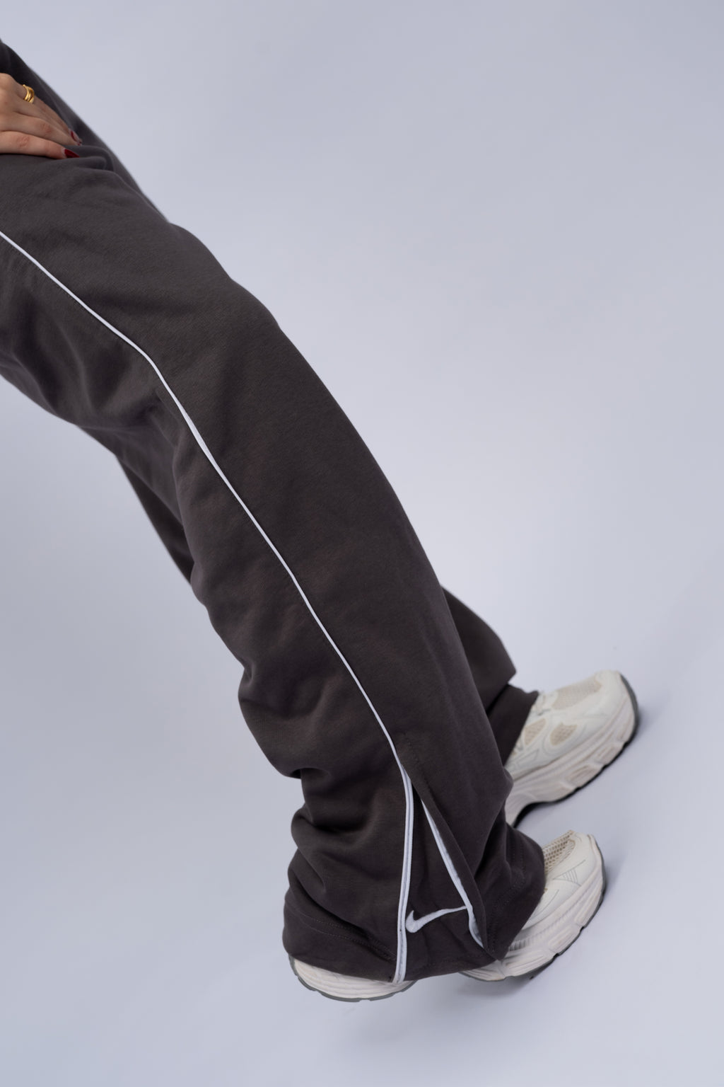 Nike Mirror Sweatpants(Gray)