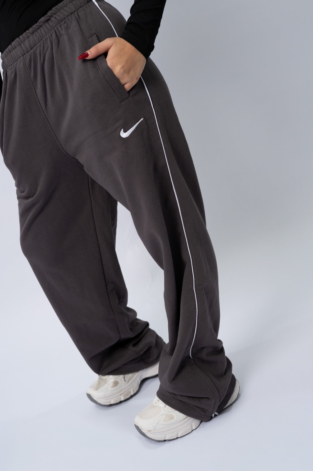 Nike Mirror Sweatpants(Gray)