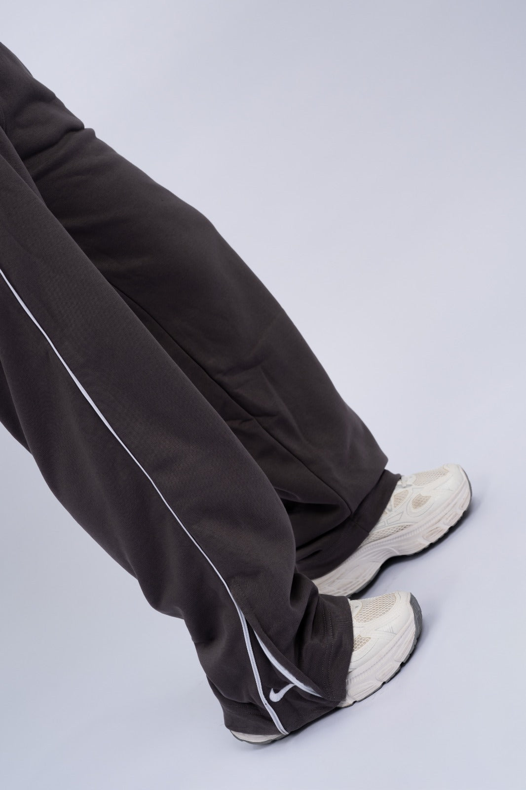 Nike Mirror Sweatpants(Gray)